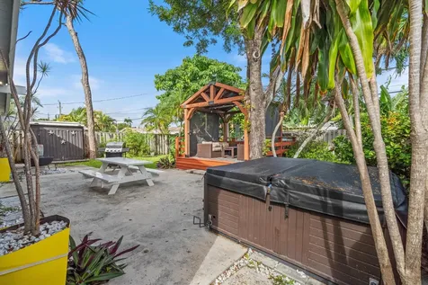 221 Nw 45th Street Oakland Park FL 33309