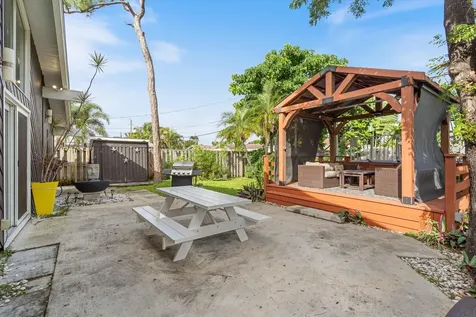 221 Nw 45th Street Oakland Park FL 33309