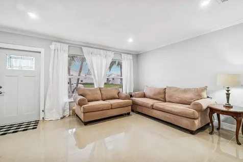 904 Sw 5th Avenue Boynton Beach FL 33426