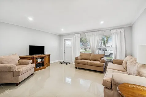 904 Sw 5th Avenue Boynton Beach FL 33426