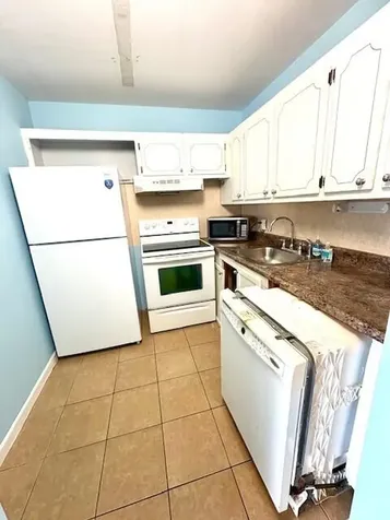 119 Berkshire F West Palm Beach FL 33417
