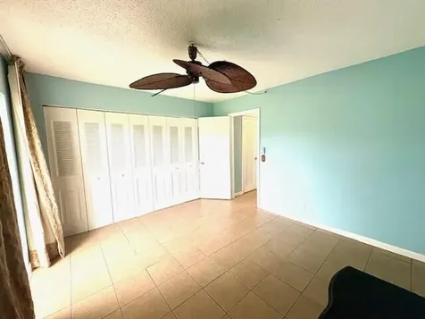 119 Berkshire F West Palm Beach FL 33417