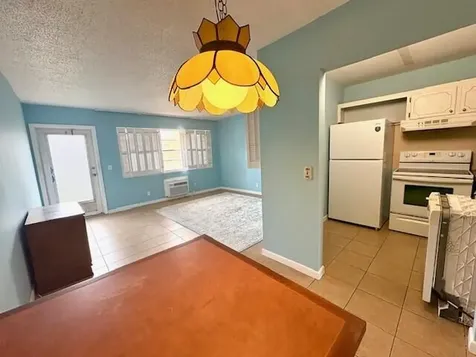 119 Berkshire F West Palm Beach FL 33417