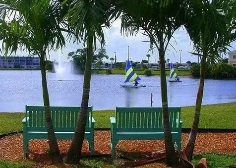 119 Berkshire F West Palm Beach FL 33417