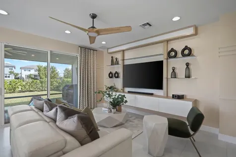 19545 Broad Shore Walk Loxahatchee FL 33470