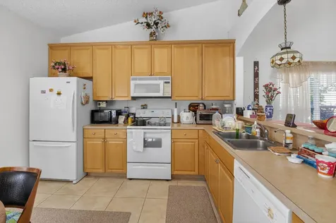 9436 Lago Drive Boynton Beach FL 33472