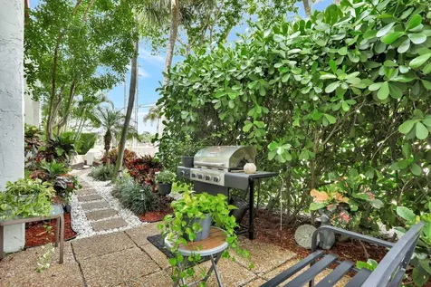 860 Se 6th Avenue Deerfield Beach FL 33441