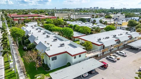 860 Se 6th Avenue Deerfield Beach FL 33441
