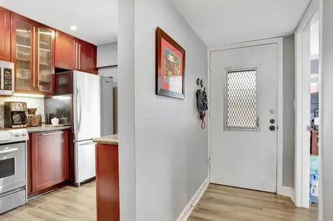 860 Se 6th Avenue Deerfield Beach FL 33441