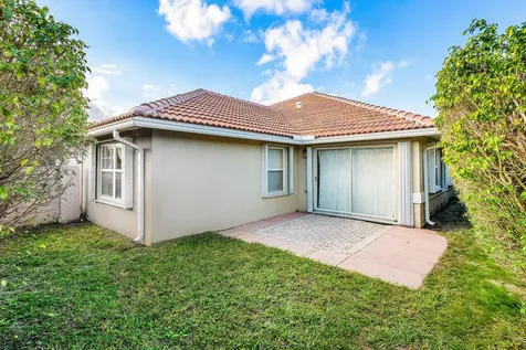5505 Grande Palm Circle Delray Beach FL 33484