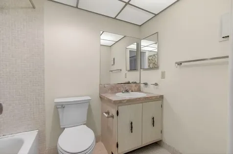 642 Burgundy N Delray Beach FL 33484