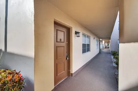 642 Burgundy N Delray Beach FL 33484