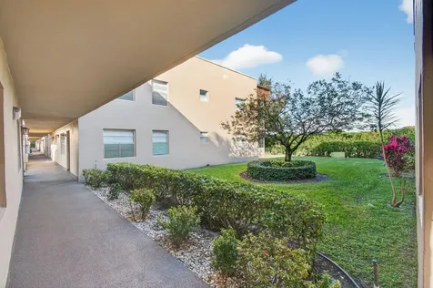 642 Burgundy N Delray Beach FL 33484