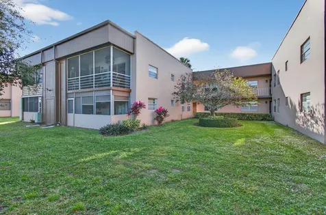 642 Burgundy N Delray Beach FL 33484