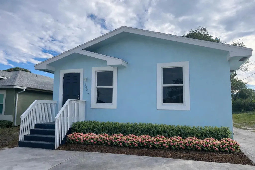 1457 W 32nd Street Riviera Beach FL 33404