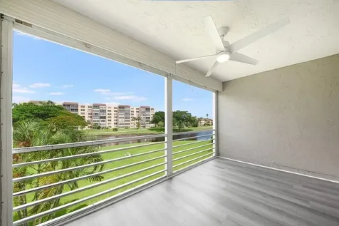 27 Abbey Lane Delray Beach FL 33446