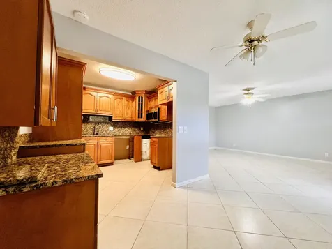 210 Somerset K West Palm Beach FL 33417
