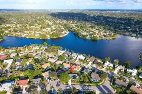 1148 Wild Cherry Lane Wellington FL 33414