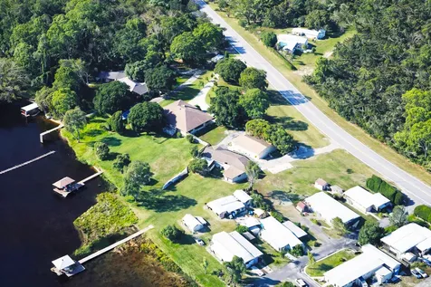 680 Memorial Drive Sebring FL 33870