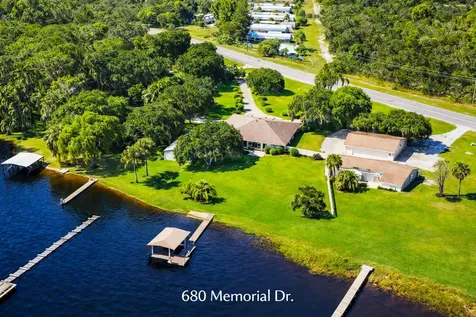 680 Memorial Drive Sebring FL 33870