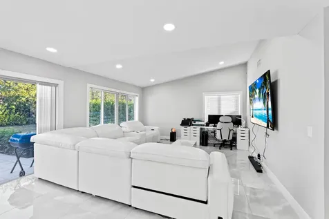 12293 Old Country Road Wellington FL 33414