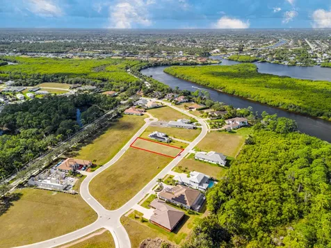 135 SE Via Lago Garda Port Saint Lucie FL 34952