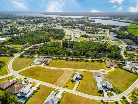 135 SE Via Lago Garda Port Saint Lucie FL 34952
