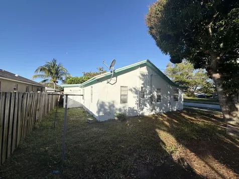 520 Nw 3rd Street Delray Beach FL 33444