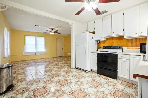 3858 Lakewood Road Palm Springs FL 33461