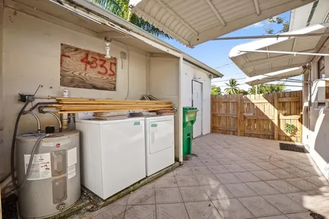 3858 Lakewood Road Palm Springs FL 33461