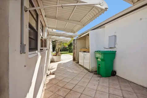 3858 Lakewood Road Palm Springs FL 33461