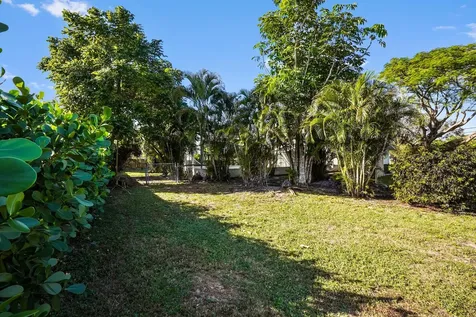 3858 Lakewood Road Palm Springs FL 33461