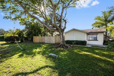 3858 Lakewood Road Palm Springs FL 33461