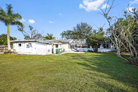 3858 Lakewood Road Palm Springs FL 33461