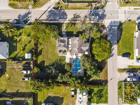 3858 Lakewood Road Palm Springs FL 33461
