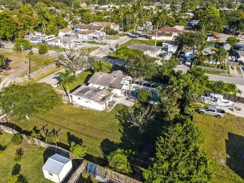 3858 Lakewood Road Palm Springs FL 33461