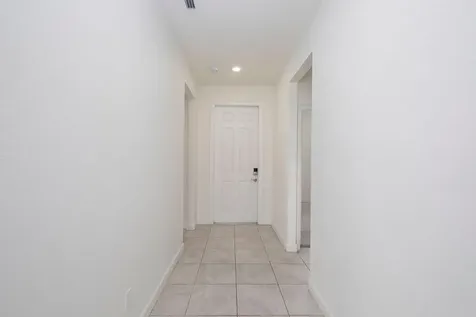 7847 Nw Greenbank Circle Port Saint Lucie FL 34987