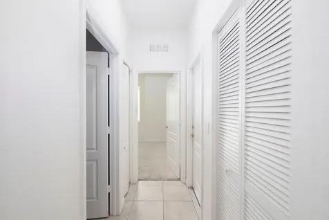 7847 Nw Greenbank Circle Port Saint Lucie FL 34987
