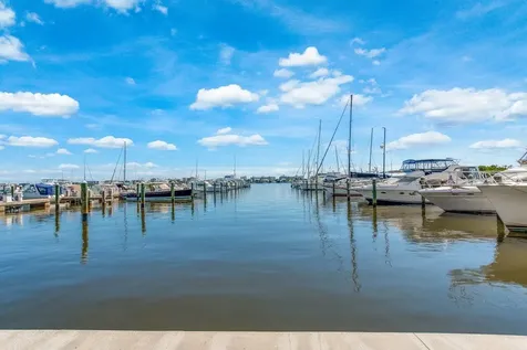 806 E Windward Way Lantana FL 33462
