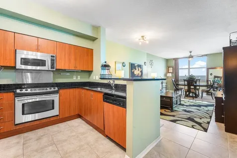 806 E Windward Way Lantana FL 33462