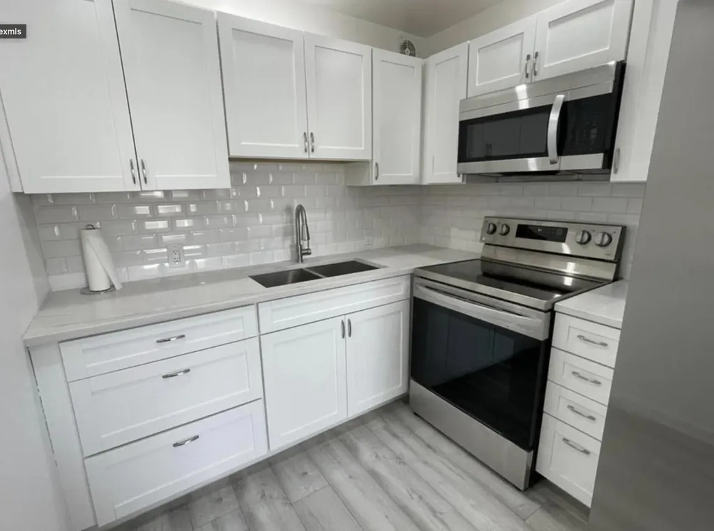 227 Fanshaw Boca Raton FL 33434