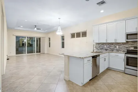 19037 SW Positano Way Port Saint Lucie FL 34986