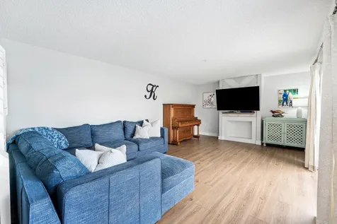 707 7th Court Palm Beach Gardens FL 33410