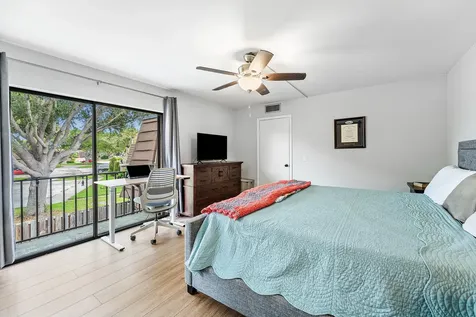 707 7th Court Palm Beach Gardens FL 33410