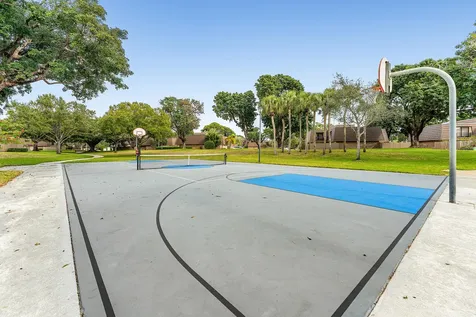 707 7th Court Palm Beach Gardens FL 33410