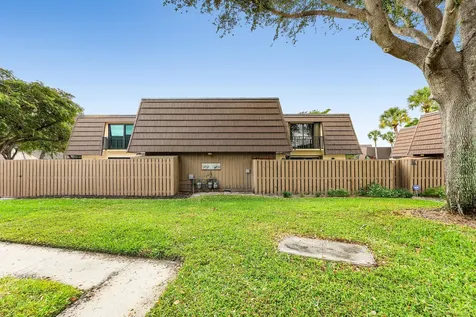 707 7th Court Palm Beach Gardens FL 33410