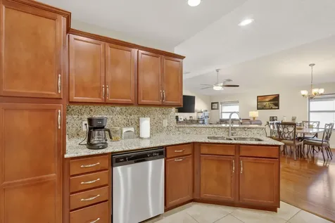 3 Los Gatos Lane Port Saint Lucie FL 34952