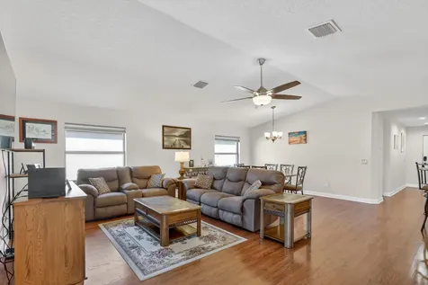 3 Los Gatos Lane Port Saint Lucie FL 34952