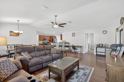 3 Los Gatos Lane Port Saint Lucie FL 34952