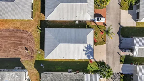 3 Los Gatos Lane Port Saint Lucie FL 34952